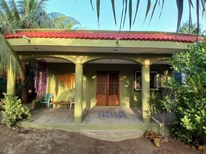 Exterior - Entire house for rent in El Cuyo (El Cuyo)