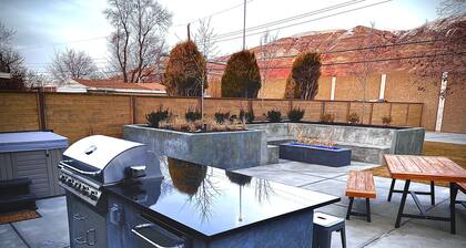 Fabulous Urban Oasis w/hot tub and private backyard!