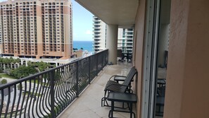 Property grounds - Fort Lauderdale Beach condominium<br>Jackson Tower Las Olas <br>5 star <br>walk to ocean (Fort Lauderdale)