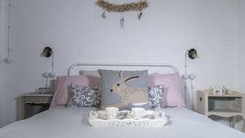 3 bedrooms, iron/ironing board, travel cot, free WiFi