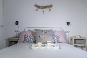 3 chambres, fer et planche à repasser, lit parapluie, Wi-Fi gratuit