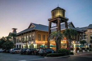 Exterior - Seas The Day • Golf Cart & Bikes Included • Walk to Beach (Santa Rosa Beach)