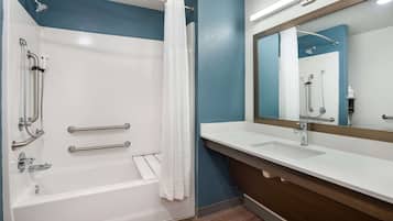 Individually furnished, desk, free WiFi, bed sheets