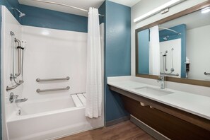 Individually furnished, desk, free WiFi, bed sheets