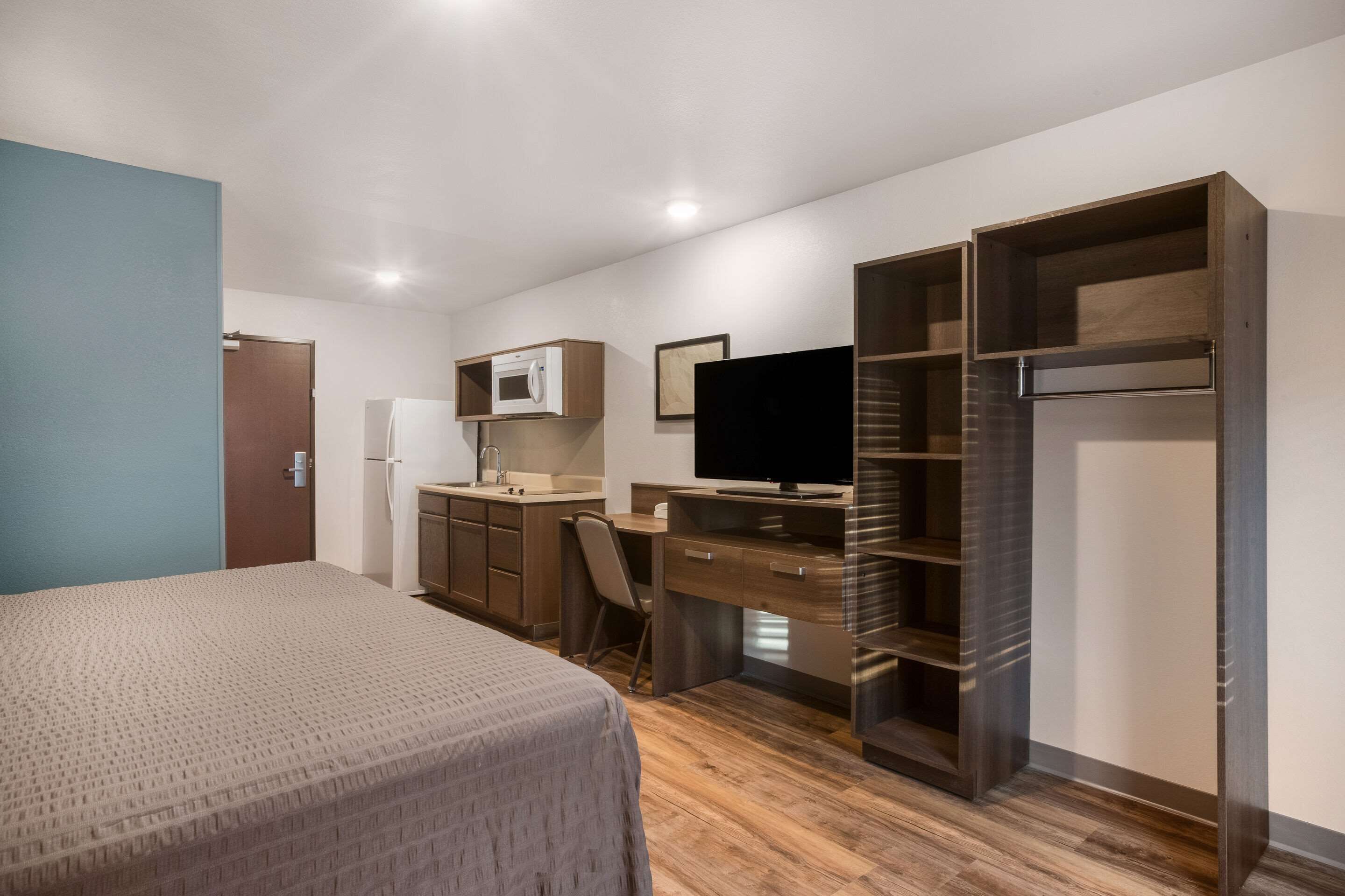 Standaard kamer, 1 kingsize bed, niet-roken | Een bureau, een laptopwerkplek, geluiddichte muren, gratis wifi