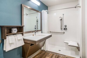 タオル、石鹸、トイレットペーパー