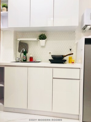 微波炉、电饭煲、厨具/餐具