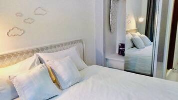 1 bedroom, iron/ironing board, WiFi, bed sheets