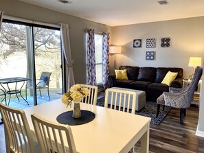 Smart TV, reproductor de DVD y videoteca 