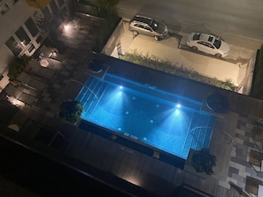 室內泳池、室外泳池