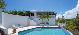 Peaceful Luxury Villa, Large Pool, Stunning Sea Views & Private Dock