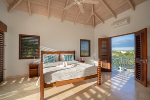 3 bedrooms, desk, WiFi