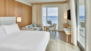 Kamer, 1 kingsize bed met slaapbank, niet-roken, balkon (Oceanfront) | Luxe beddengoed, pillowtop-bedden, een kluis op de kamer