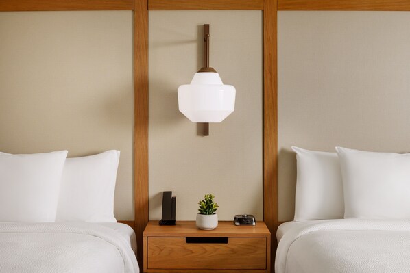 Donsdekens, een bureau, een strijkplank/strijkijzer, gratis wifi