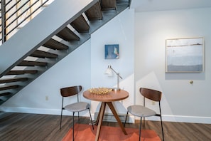 Condo, 2 Bedrooms | Dining