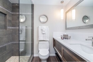 Condo, 2 Bedrooms | Bathroom | Towels