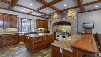 Maison, 6 chambres | Cuisine privée