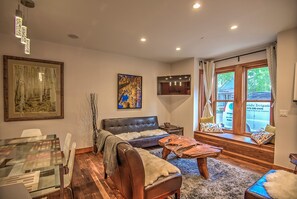 Townhome, 3 Bedrooms | 3 bedrooms, individually decorated, individually furnished