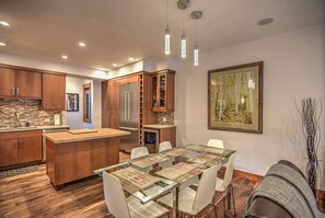 Townhouse, 3 soverom | Spiseområde