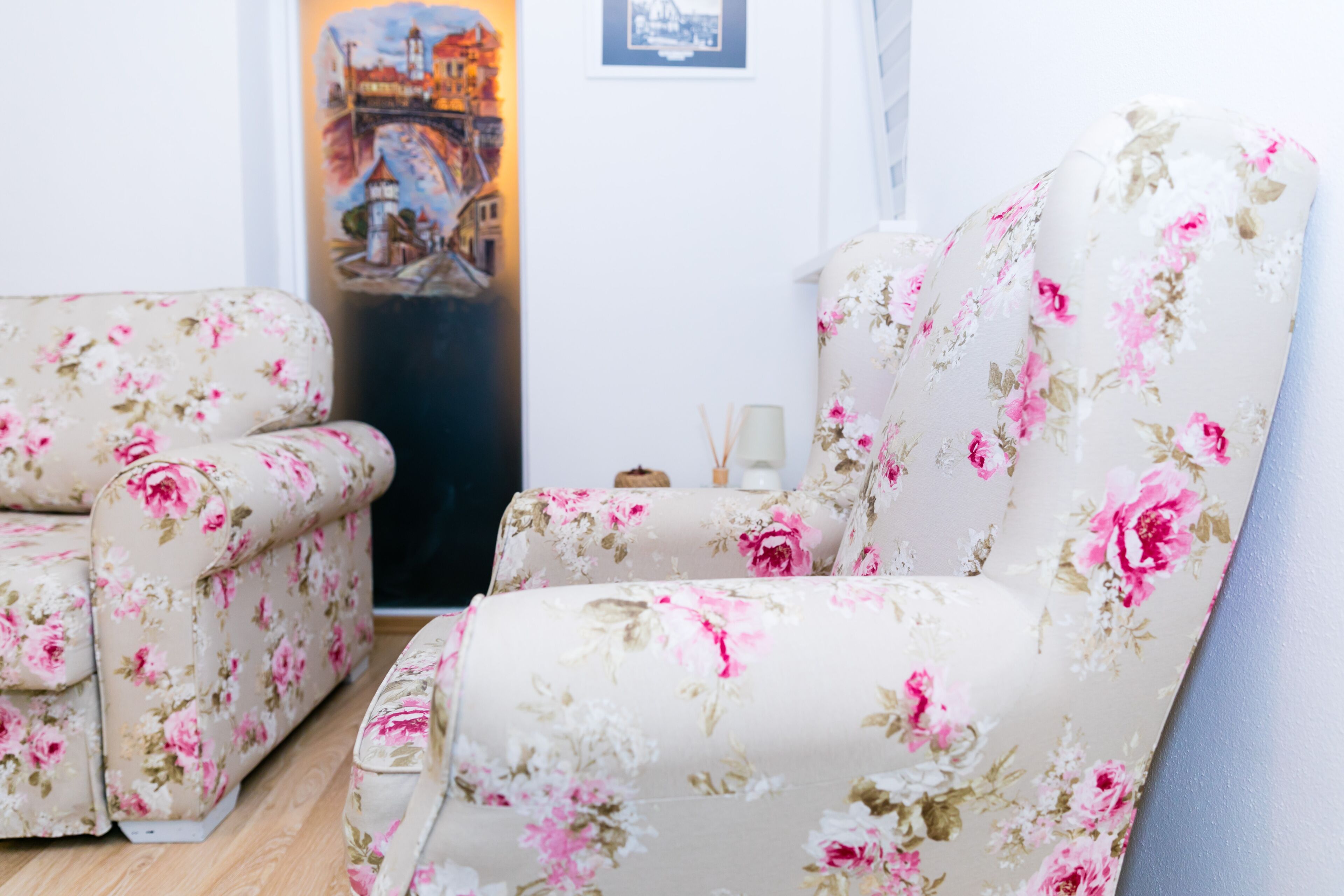 Comfort Triple Room | Living area | Flat-screen TV