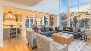 Maison, 4 chambres | Salle de séjour