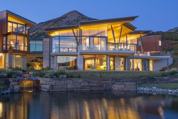 Villa, 6 Bedrooms | Exterior