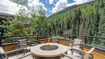 House, 3 Bedrooms | Balcony