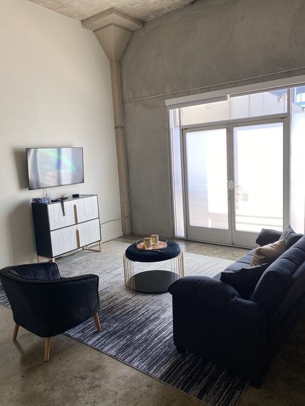 TV, DVD player, ping pong, books
