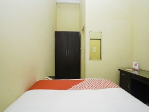 Room - Oyo 2902 Graha 18 (Surabaya)