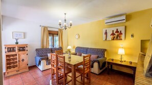 Interior - Casa Recreo El Gastor by Ruralidays (Cádiz)