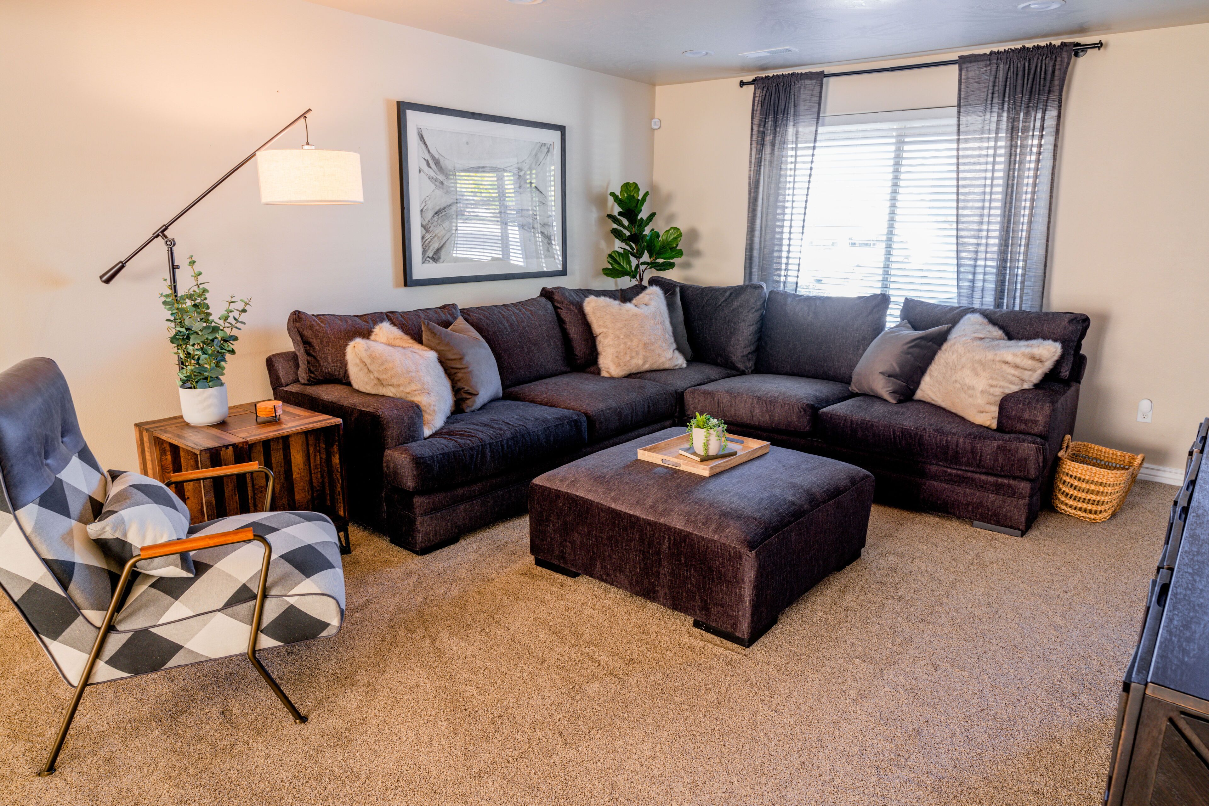 Hot Tub - 3 Bedroom Home with 3 King Beds - Just Minutes From Zion National Park