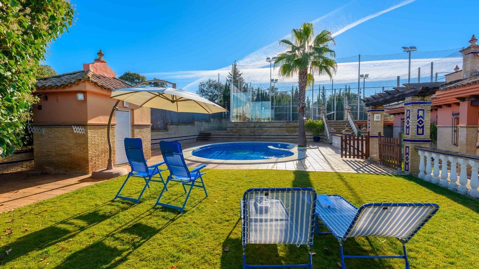 Casa con pista de padel Castilblanco de los Arroyos by Ruralidays