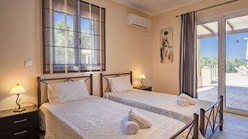 3 bedrooms, in-room safe, soundproofing, iron/ironing board
