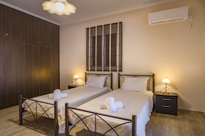 3 chambres, coffre-fort, systĂšme dâinsonorisation