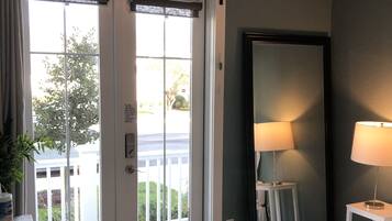 3 chambres, fer et planche à repasser, Wi-Fi gratuit, draps fournis