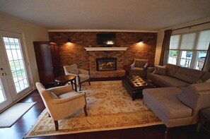 Smart TV, fireplace, video games, stereo