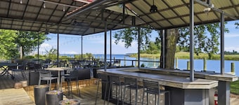 The Tilghman Island Inn