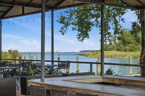 The Tilghman Island Inn
