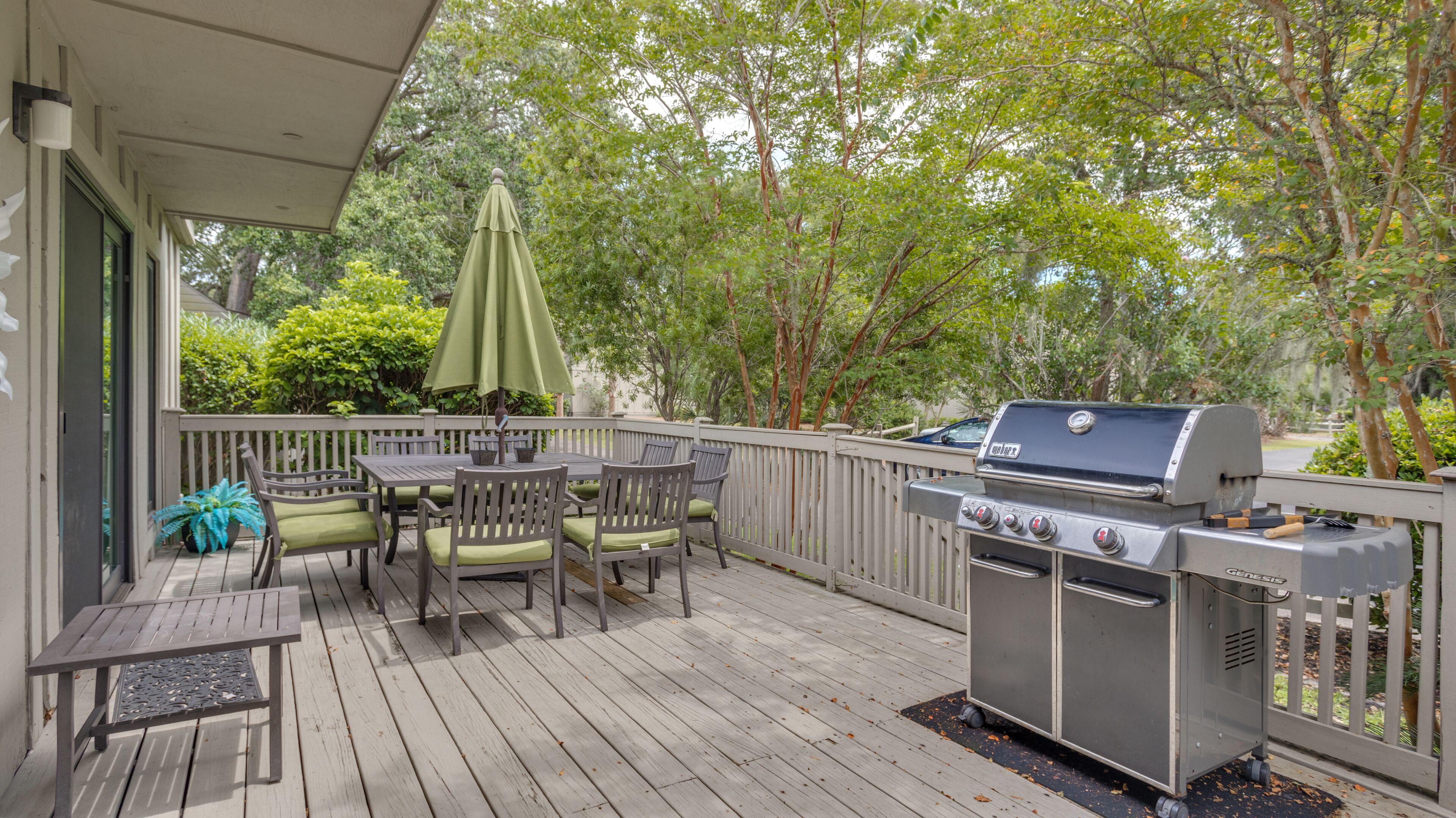 屋外ダイニングエリア