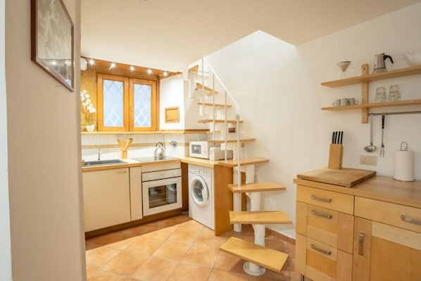 Mikrobølgeovn, ovn, kogeplade