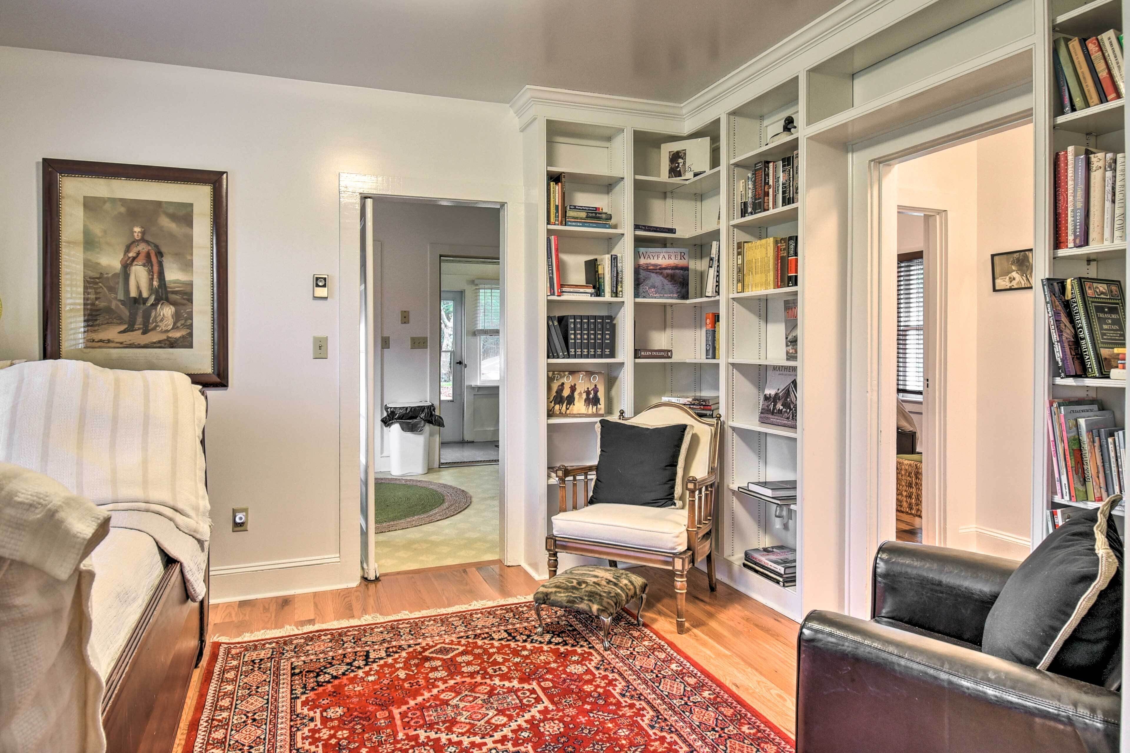 Restored 1920's Cottage on 1 Acre w/ Fire Pit