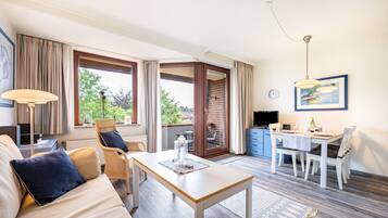 Fernseher, Tischtennisplatte