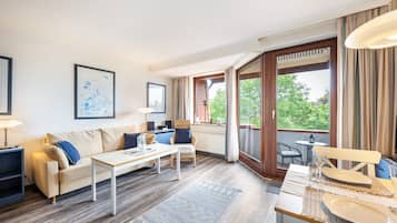 Fernseher, Tischtennisplatte