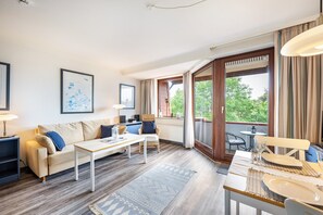 TV, mesa de pingue-pongue