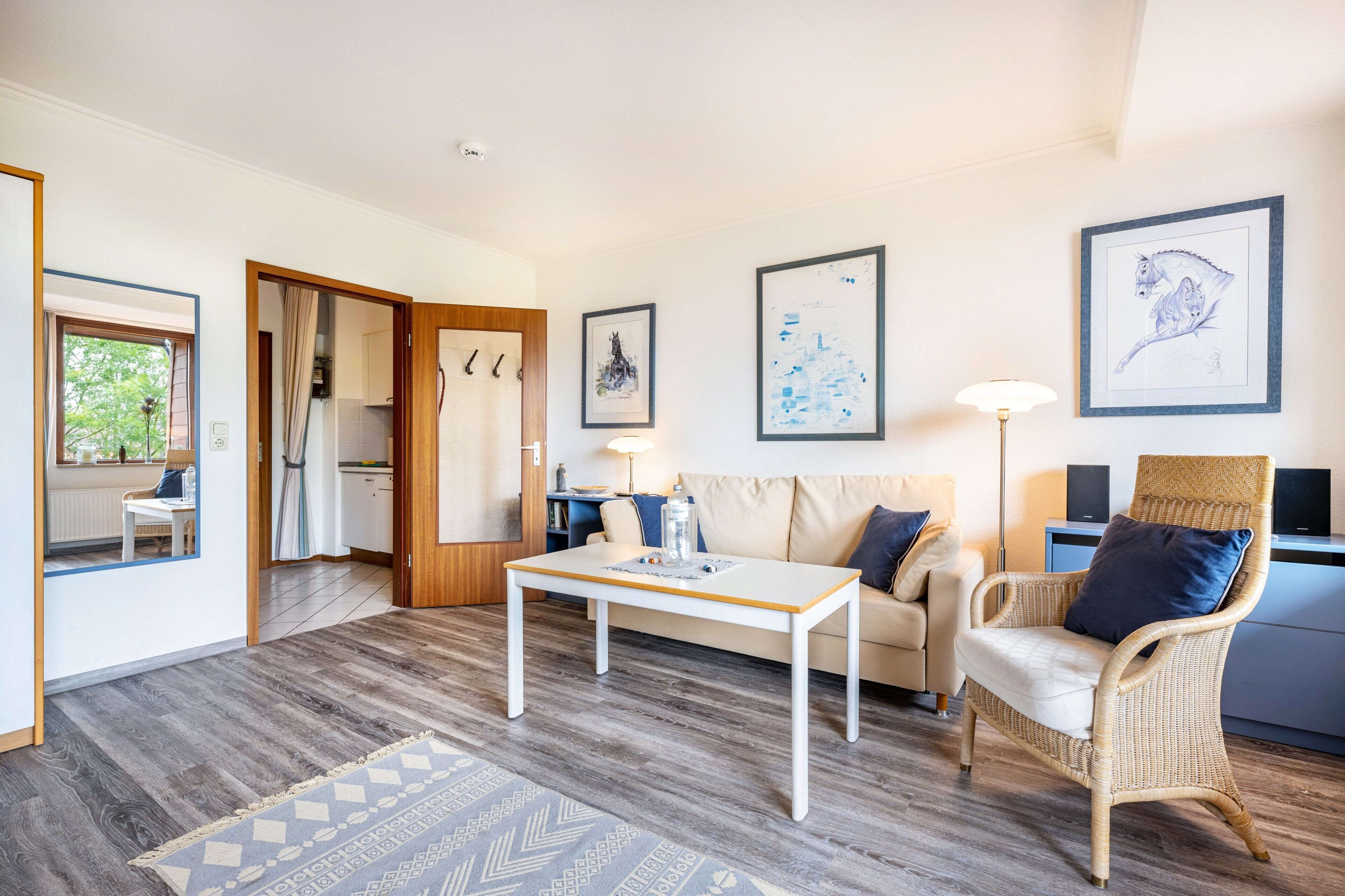 Televisión, mesa de ping pong