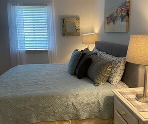 2 bedrooms, desk, iron/ironing board, travel cot