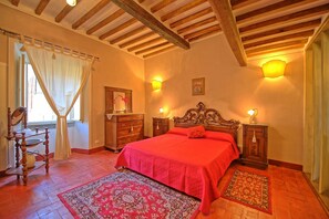 2 Schlafzimmer, Reisekinderbett, kostenloses WLAN