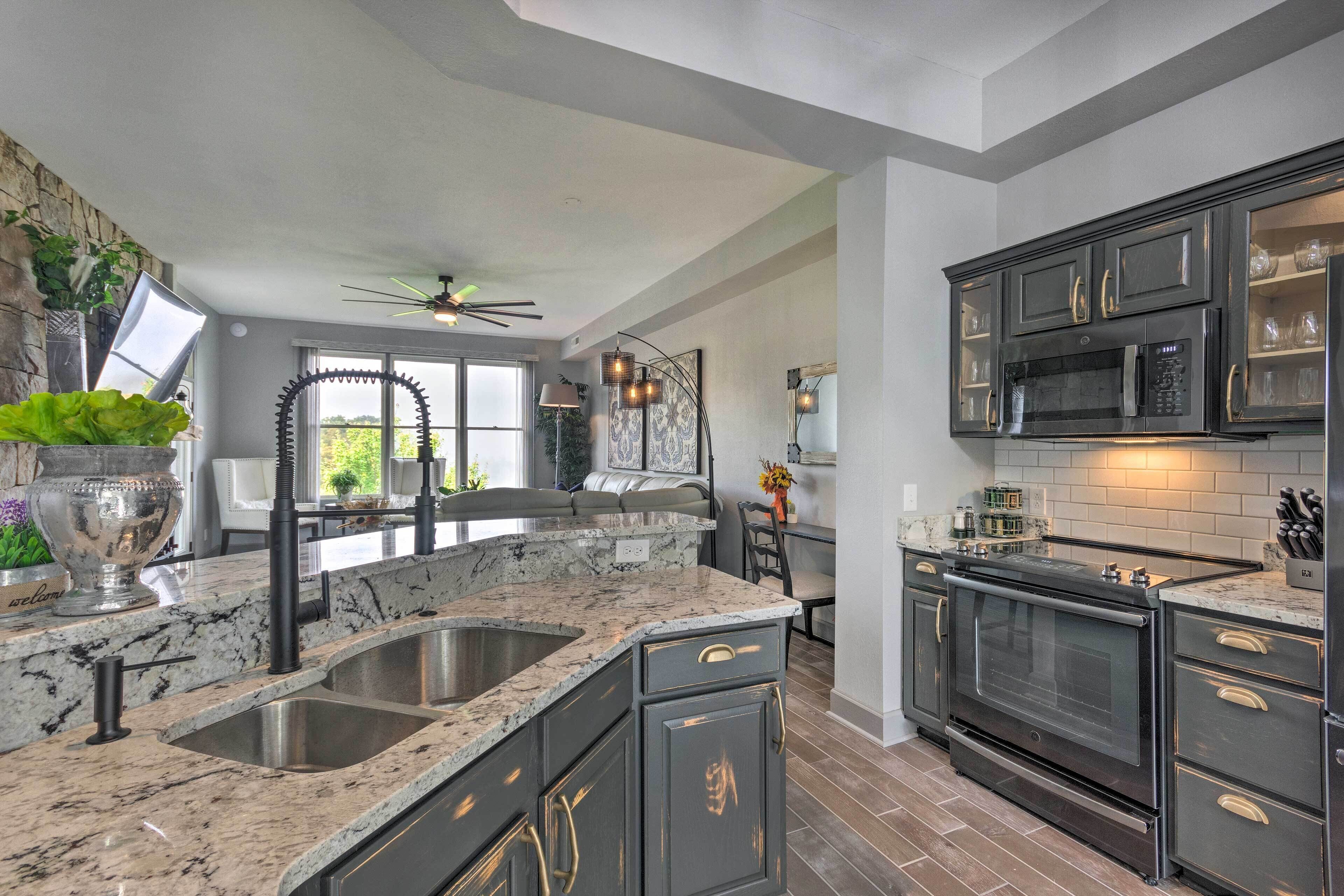 Fridge, microwave, stovetop, dishwasher