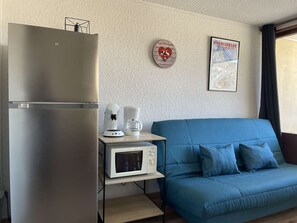 Interior - Cozy Studio for 4, Ski-in/Ski-out, Near Village, Parking, Pets Welcome (Montgenèvre)