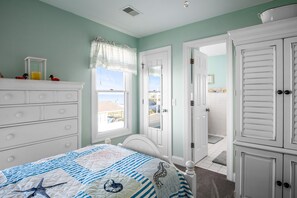 5 bedrooms, free WiFi, bed sheets